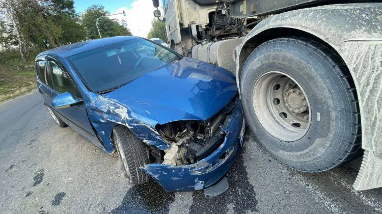 FOTO, VIDEO Accident cu implicarea a trei unități de transport, în Chișinău. Ce spune poliția