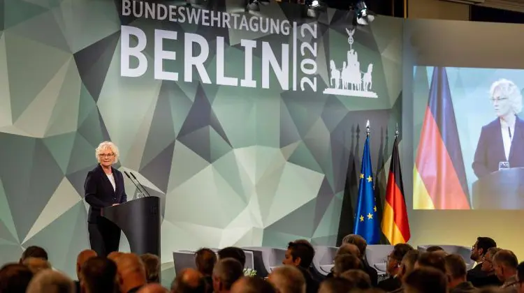 Germania și Grecia au decis să furnizeze Ucrainei mai multe vehicule blindate de luptă pentru infanterie