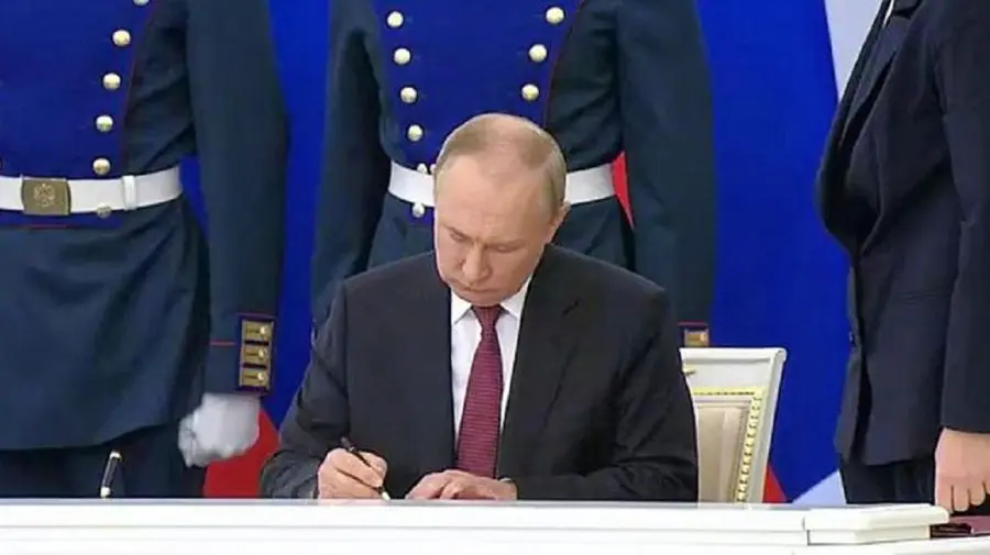 Putin a semnat decretele prin care a anexat ilegal teritoriile ocupate din Ucraina