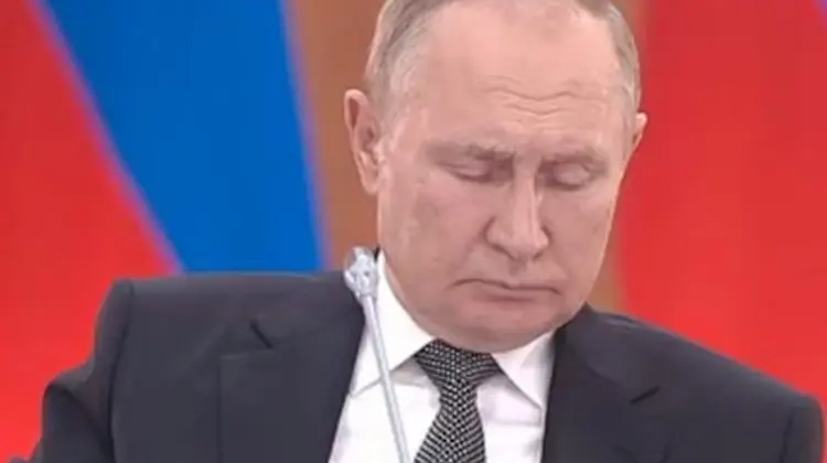 Daily Mail: VIDEO cu Putin, dormind la o ședință. S-ar fi plâns de oboseală și dificultăți de respirație