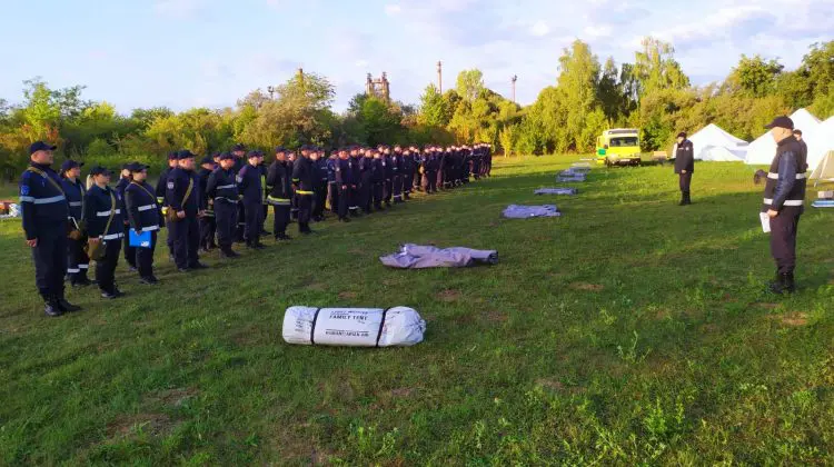 FOTO Salvatorii şi pompierii din nordul ţării – ridicaţi pe alertă. Ce s-a întâmplat