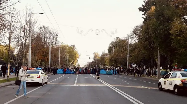 Atenție, chișinăuieni! Bulevardul Ștefan cel Mare rămâne blocat: Cum va circula transportul public