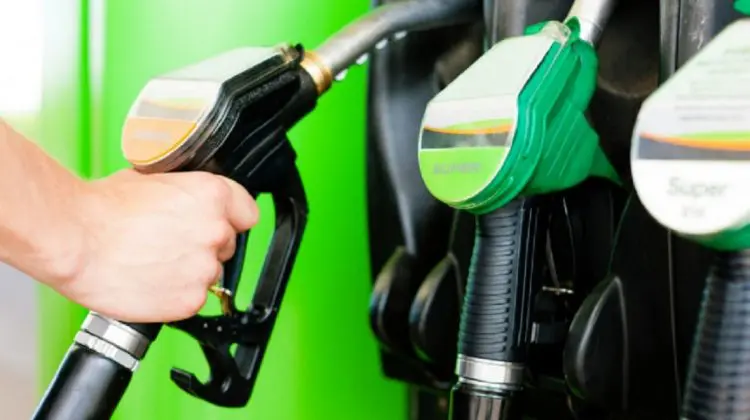 Scumpirile nu mai contenesc! Prețul motorinei se apropie de 29 lei per litru