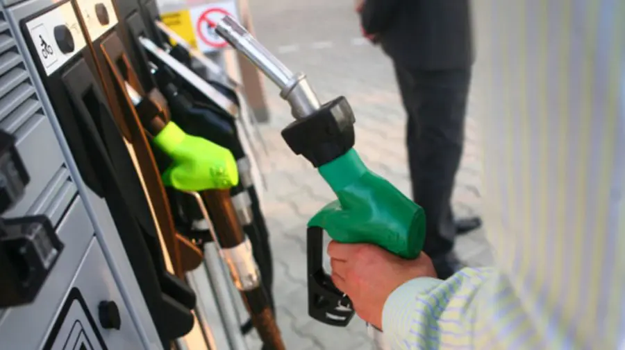 E de bine sau de rău? Cât costă carburanții în ultima zi a săptămânii