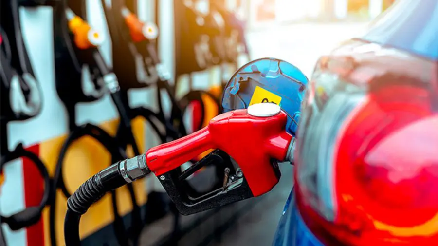 La început de noiembrie, motorina se ieftinește! Ce se întâmplă cu benzina