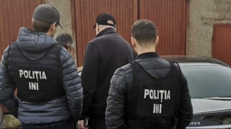 VIDEO Furturi din automobile cu pătrundere prin metoda scanner! Cine sunt suspecții și ce prejudiciu au cauzat