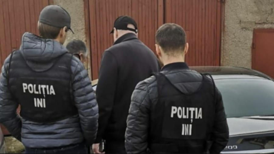 VIDEO Furturi din automobile cu pătrundere prin metoda scanner! Cine sunt suspecții și ce prejudiciu au cauzat