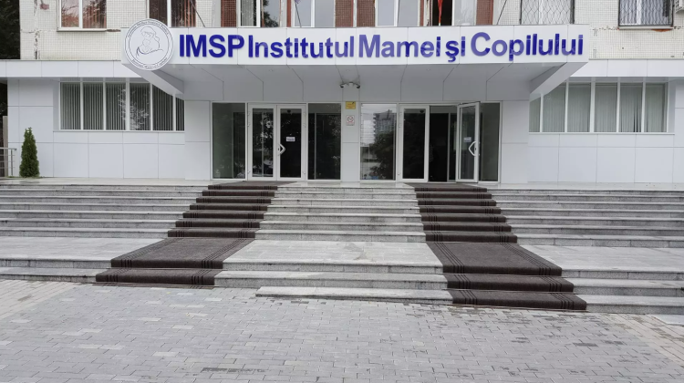 FOTO ALERTĂ la Institutul Mamei și Copilului! Mai multe persoane au fost evacuate, în urma unui incendiu