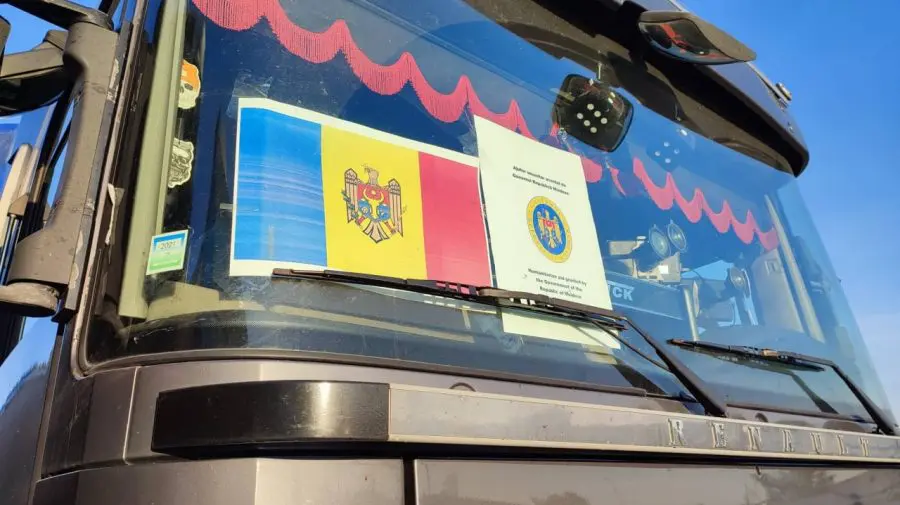 VIDEO Sprijin pentru Ucraina! Moldova a trimis în țara vecină 17 autocamioane cu ajutoare umanitare