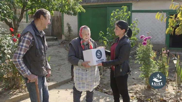 A.S.I.C.S. a ajutat un cuplu de pensionari din satul Antonești, Cantemir, la aniversarea a 60 de ani de căsătorie