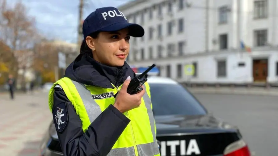 Sute de vitezomani din țară – trași pe dreapta! Câți „au călcat pe bec” în weekend