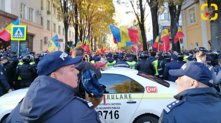 Primele rețineri de la protestul ȘOR, în IMAGINI. „Au forțat cordonul poliției, aplicând forța fizică”