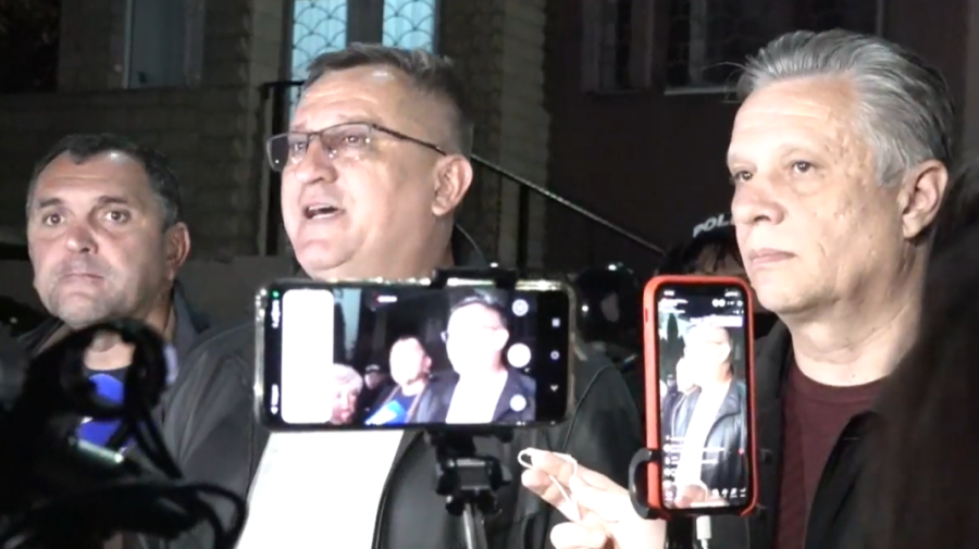 VIDEO Eliberați, dar vizați în dosar penal. Cine a aruncat cu ouă în poliție? Țurcanu: „Nu am văzut niciun ou”