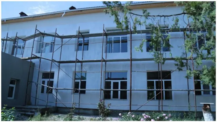 „Ac de cojoc frigului”. Parlamentul a ratificat acordul de grant de 12,4 mln de euro pentru termoizolarea instituțiilor