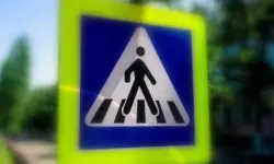 VIDEO A ignorat semaforul și nu a cedat trecerea pietonilor: Șofer, sancționat la Botanica