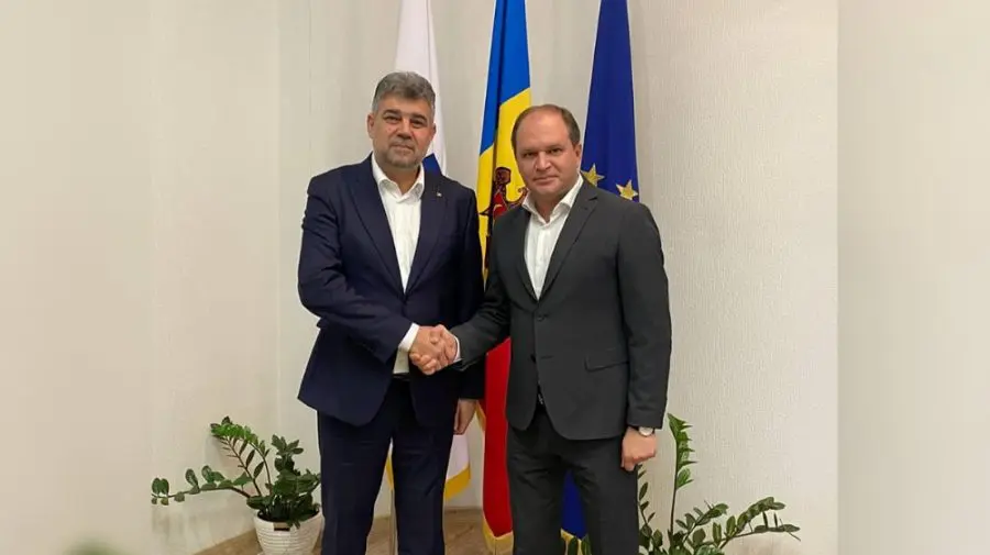 Primarul capitalei a dat mâna cu Marcel Ciolacu: „Am primit asigurări că vom realiza proiecte în comun”