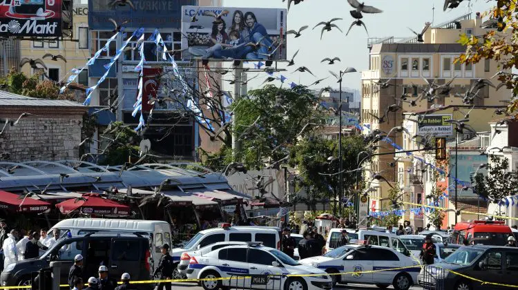 VIDEO A fost găsită persoana responsabilă pentru explozia de la Istanbul. Atacul s-a soldat cu 6 morţi şi 81 de răniţi
