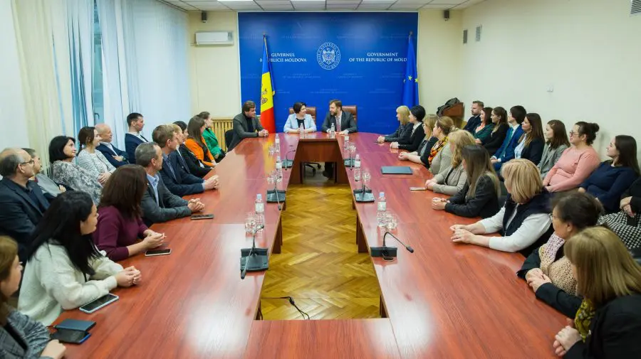 FOTO Noul ministru al Economiei a fost prezentat colectivului