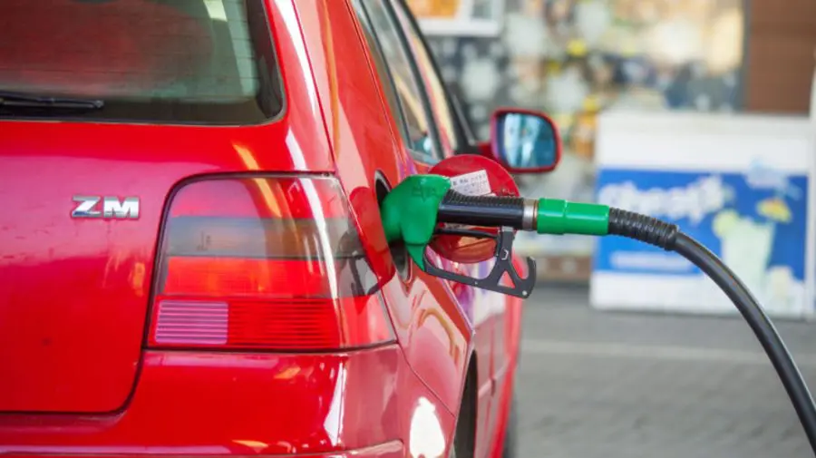 Carburanții, mai scumpi pe zi ce trece! Cât costă benzina și motorina