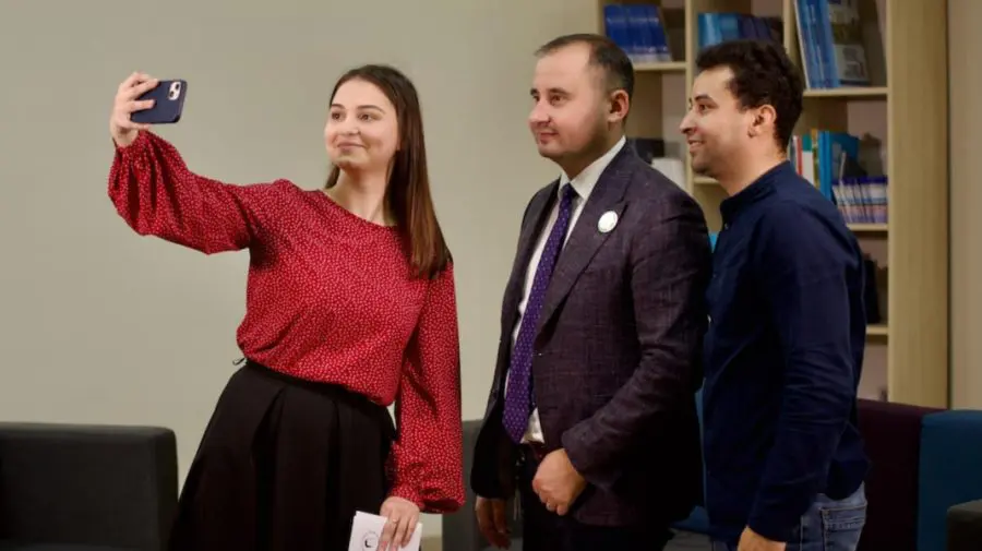 FOTO În luna noiembrie, fii cu ochii pe Dr. Tzoi – un nou proiect medical, difuzat la RLIVE TV