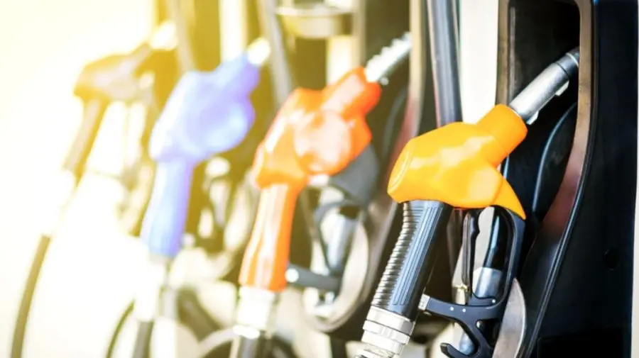 Începem weekendul cu vești bune! Motorina și benzina se ieftinesc