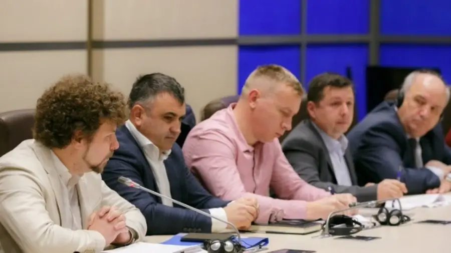 Noi reguli de joc pentru piața tutunului. Termenul de implementare, discutat în Parlament