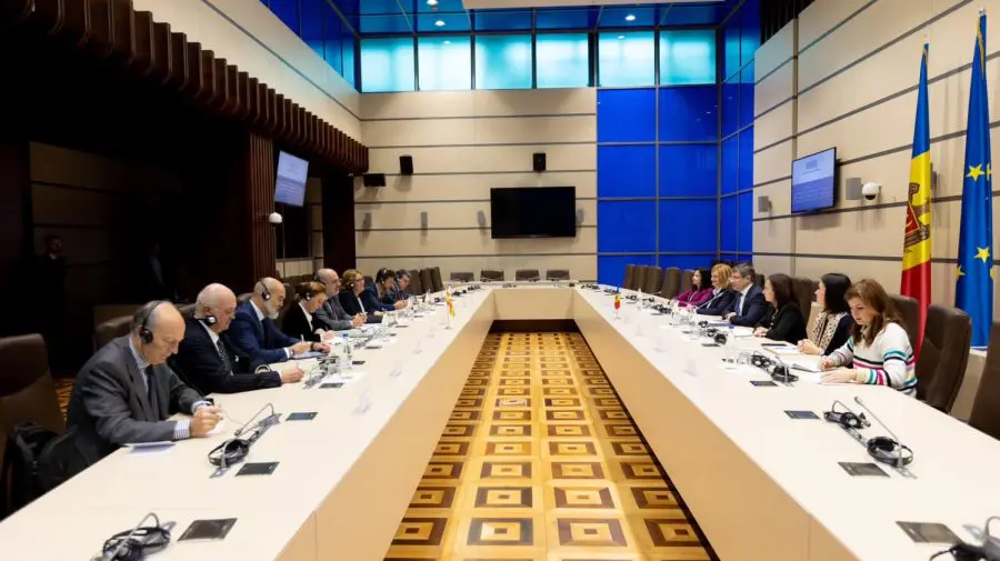 Fără roaming între Moldova și Spania. Solicitarea făcută de Grosu către un grup de deputați spanioli