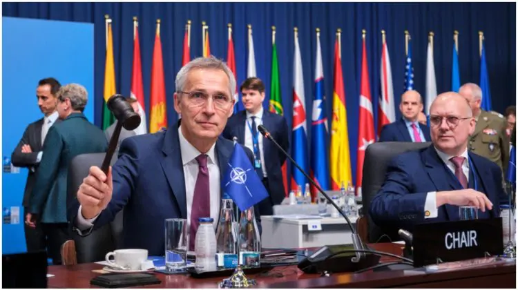 Stoltenberg salută votul Turciei privind aderarea Suediei la Alianţa Nord-Altantică