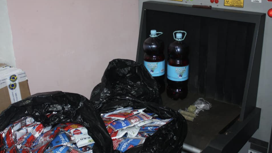 FOTO S-a acționat cu viteza luminii! Ce produse urmau să ajungă, ilegal, în celula unui deținut de la Cahul