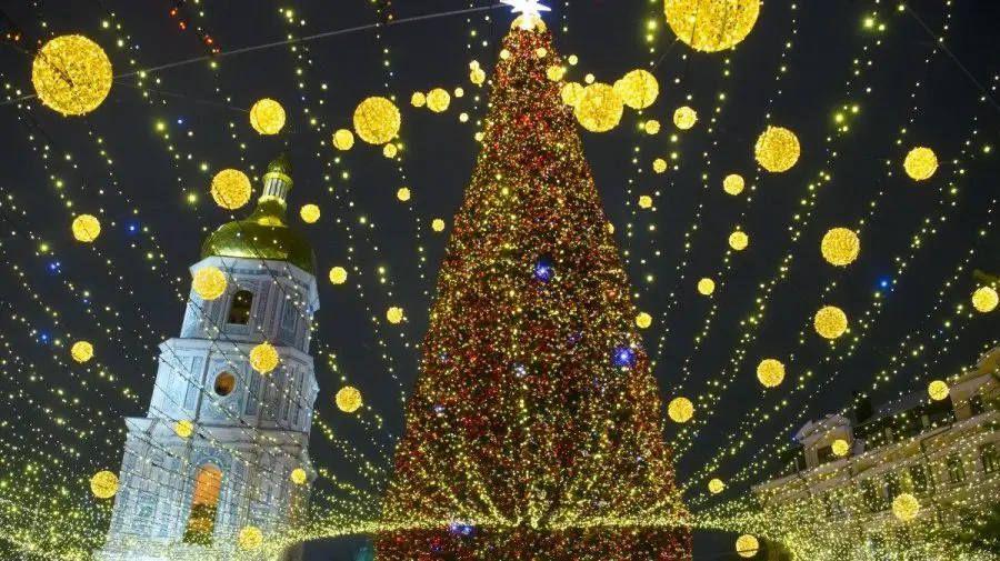 Ucrainenii nu vor pom de Crăciun la Kiev: Doar dacă Putin va atârna de el