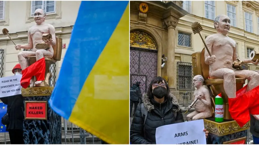 O sculptură cu Putin gol pe toaletă, ținându-l în brațe pe Lukaşenko, scoasă la licitație pentru cumpărarea unei drone