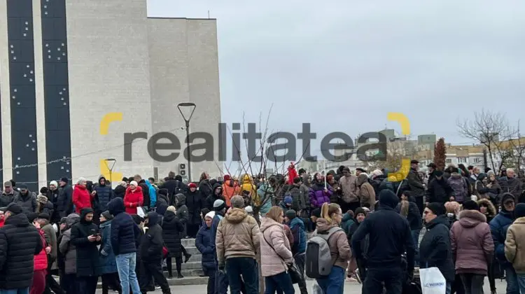 VIDEO Protest în Capitală! Forțele de ordine anunță că mai multe persoane au fost duse la inspectorat