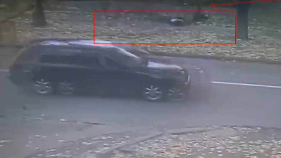 VIDEO Ți se oprește inima! Momentul în care o minoră „zboară” de pe bicicletă. Ce spune poliția
