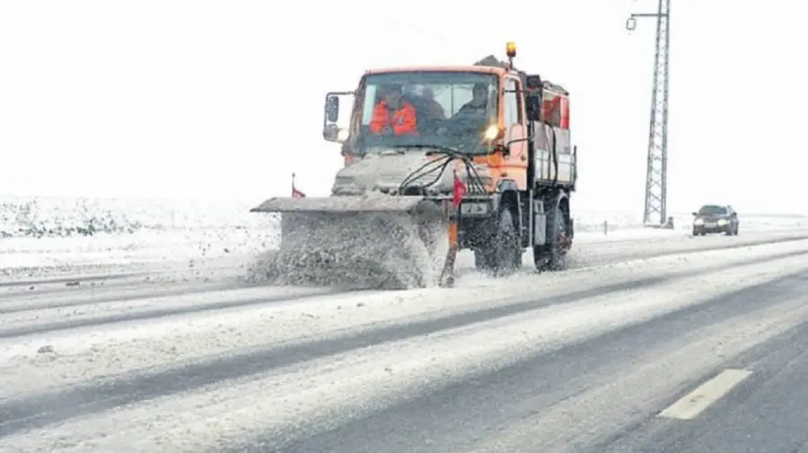 Iarna ne ia prin surprindere? Autoritățile anunță că doar 75% din mașini și utilaje sunt pregătite pentru perioada rece