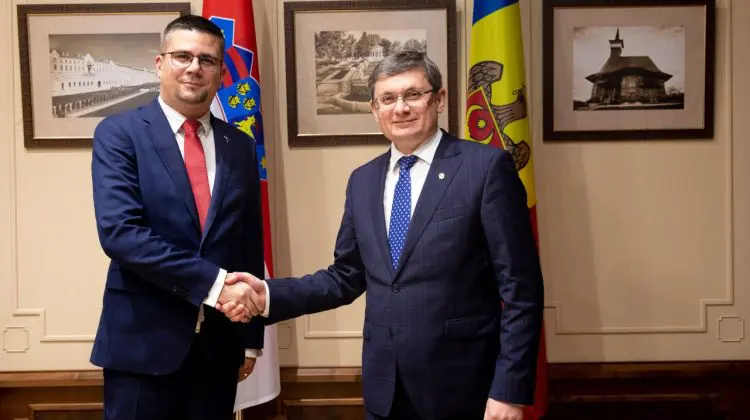 FOTO Oaspeți noi la Chișinău! O delegație de deputați din Croația au ajuns la Parlament
