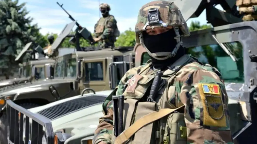 FOTO Deputații, „la armată”. Nu cu îndeplinirea serviciului militar, ci cu inspecție. Unde și ce au verificat?