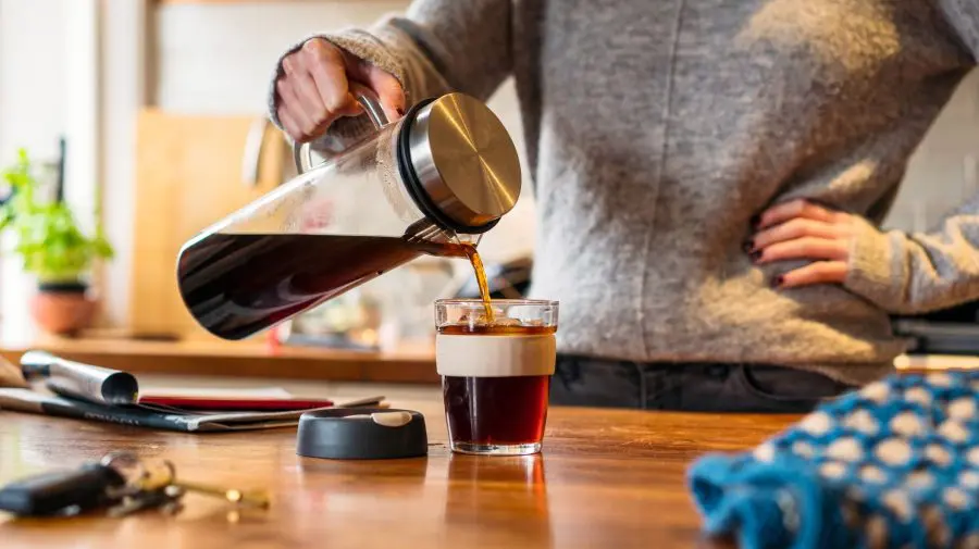 Cum să bei cafeaua dacă suferi de hipertensiune: Ce să NU faci