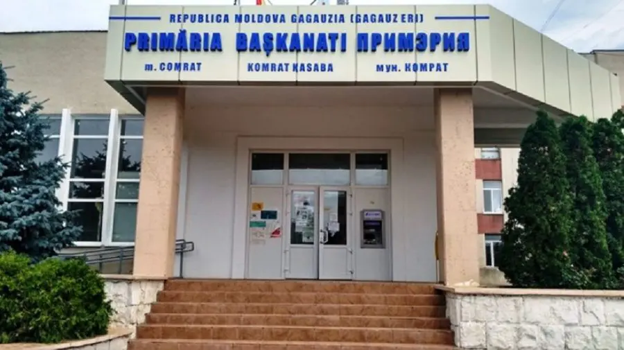Percheziții matinale la primăria Comrat. Ce caută procurorii?