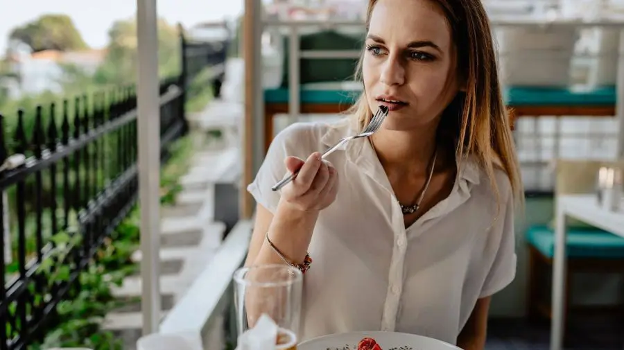 Cele mai bune fructe pentru a reduce grăsimea abdominală. Ce poți include în dieta ta zilnică