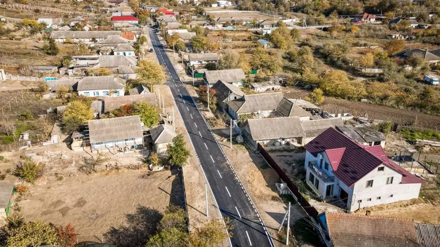 Grație Partidului „ȘOR”, o arteră importantă din orașul Taraclia a fost asfaltată și iluminată