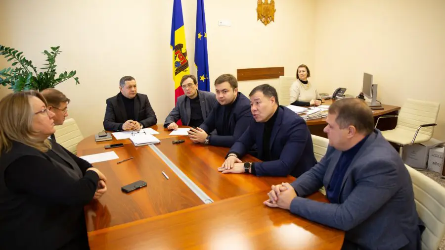 Încă un credit pentru Moldova. E vorba de 100 de mln de euro, destinați reparației drumurilor