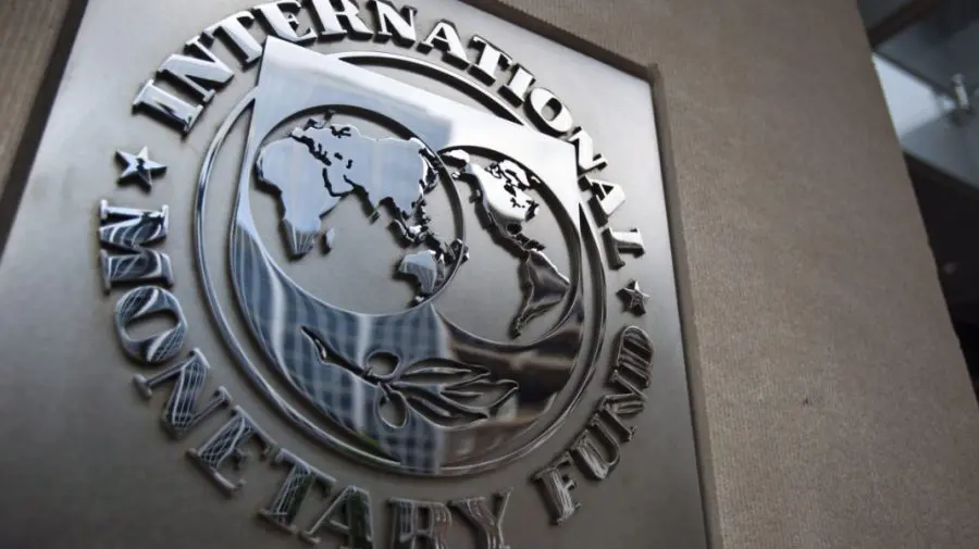 Peste economia Moldovei se adună nori negri. FMI: Scumpirile erodează veniturile