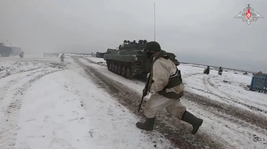 VIDEO „Suntem un tot întreg”. Militarii ruși participă la exercițiile tactice din Belarus