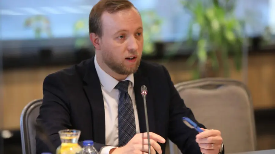 Șeful SIS: Vedem efectele războiului asupra securității noastre. Riscul ca să mai cadă rachete persistă