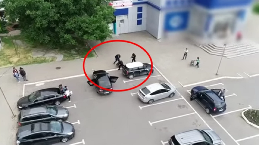 VIDEO 33 de mașini, furate din UE și aduse ilegal în Moldova. Bănuiții au ajuns pe banca acuzaților