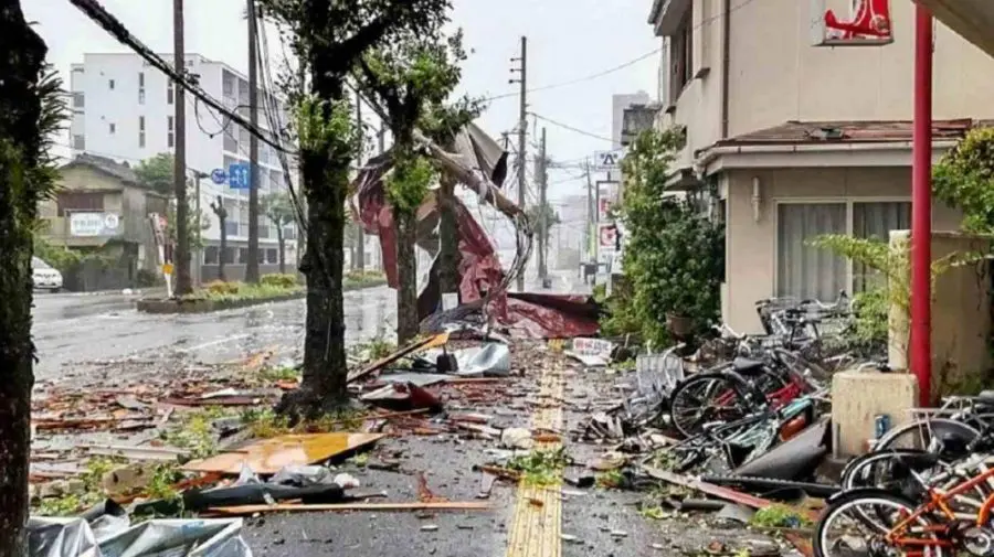 VIDEO Japonia, lovită de cel mai puternic taifun din acest an. Trei morți și peste un milion de oameni evacuați