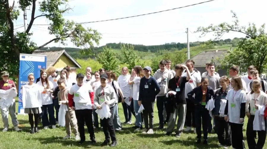 VIDEO Pe urmele trecutului, în ritmul prezentului. Activităţi educative pentru copiii din raionul Edineţ