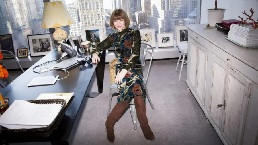 Anna Wintour demisionează din fruntea revistei Vogue, după aproape 40 de ani