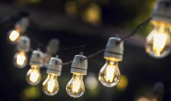 Vom avea lumină! Energocom a reușit să cumpere energie electrică pentru vineri, 7 august
