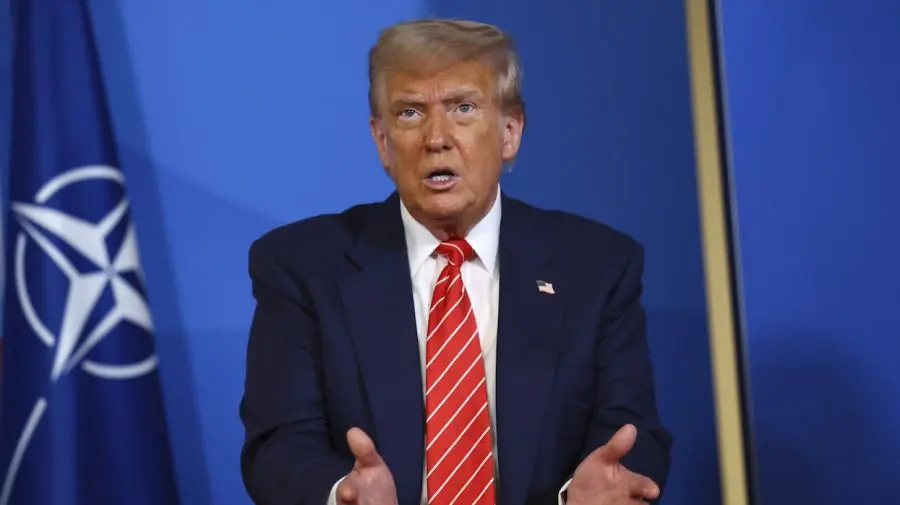 Trump critică Spania pentru refuzul de respecta noua țintă NATO pentru cheltuieli: „Îi vom face să plătească dublu”